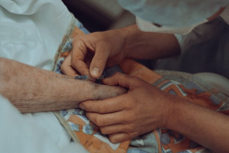 Como encontrar um acompanhante hospitalar perto de mim?
